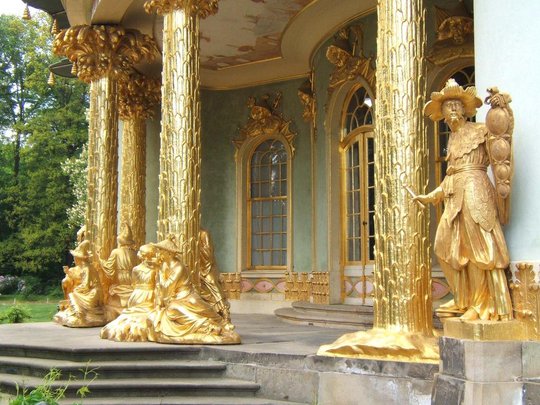 Chinesisches_Teehaus_Potsdam_Sanssouci.jpg