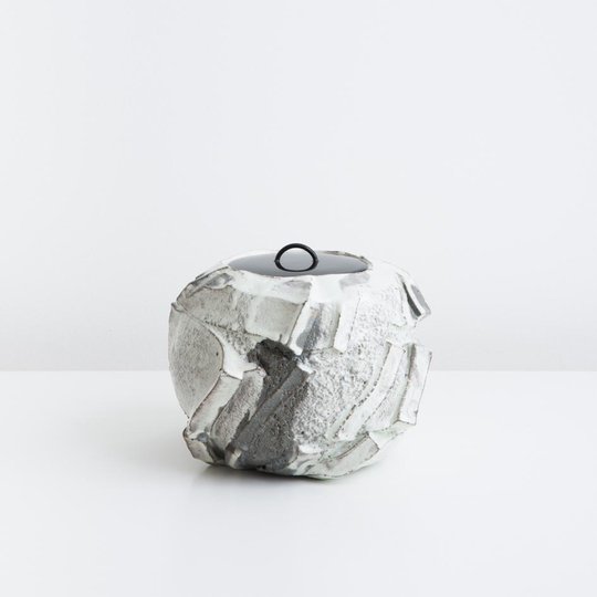 Shozo-Michikawa-Kohiki-Sculptural-Form-grès-2015-.jpg