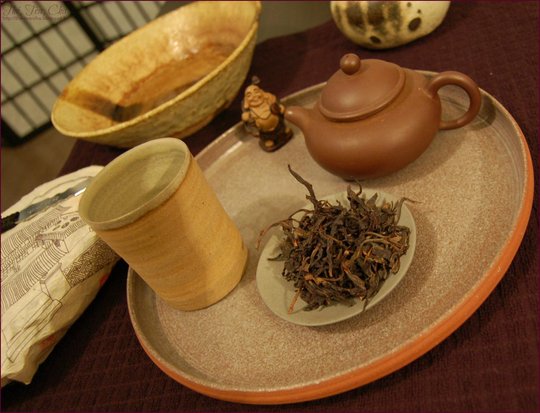 TTC_Zi yo cha 2013 puerh violet TrDT 003.jpg