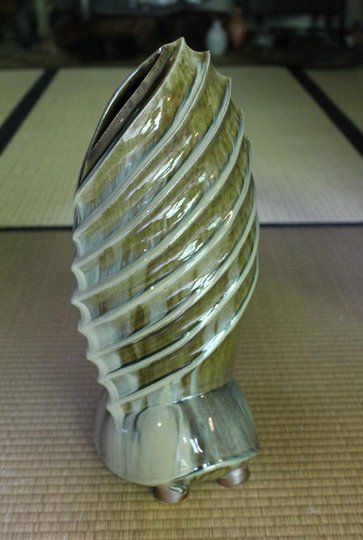 sueyoshi-middle vase.jpg