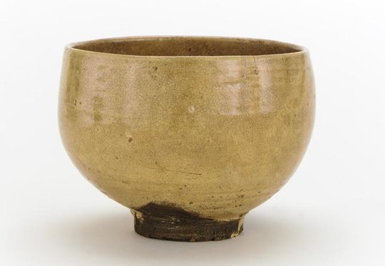 Hagi_ware_Japanese_tea_bowl,_18th-19th_century,_Freer_Gallery_of_Art.jpg