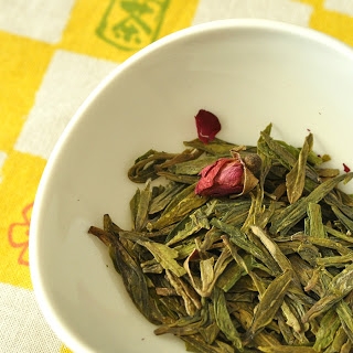 Rose_Long_Jing_Master_Luo_PostcardTeas_2012_02.jpg