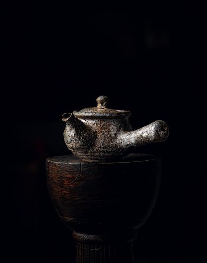 _Louveau_Teapot-2.jpg